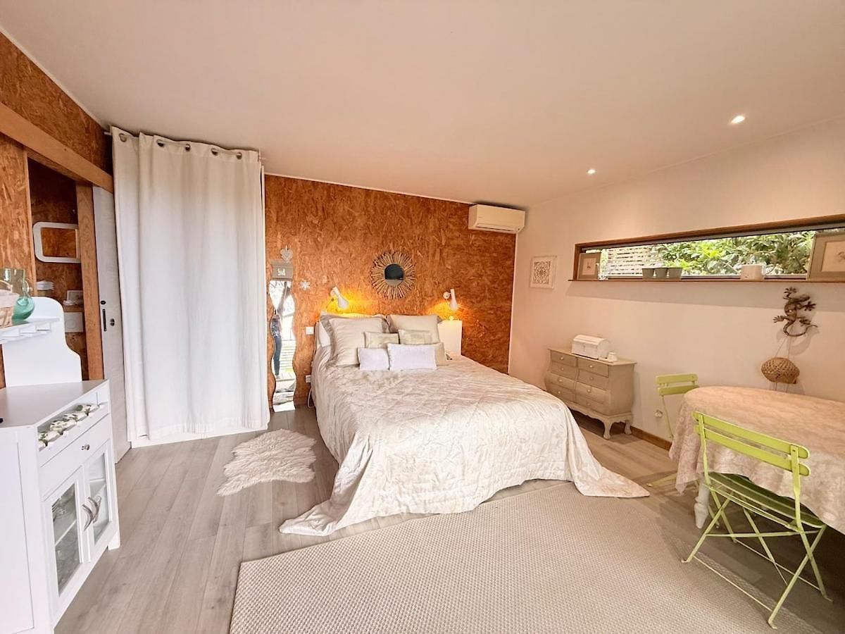 Treehouse In Les Oliviers, Sea View, Air Conditioning, Parking Apartment Nice