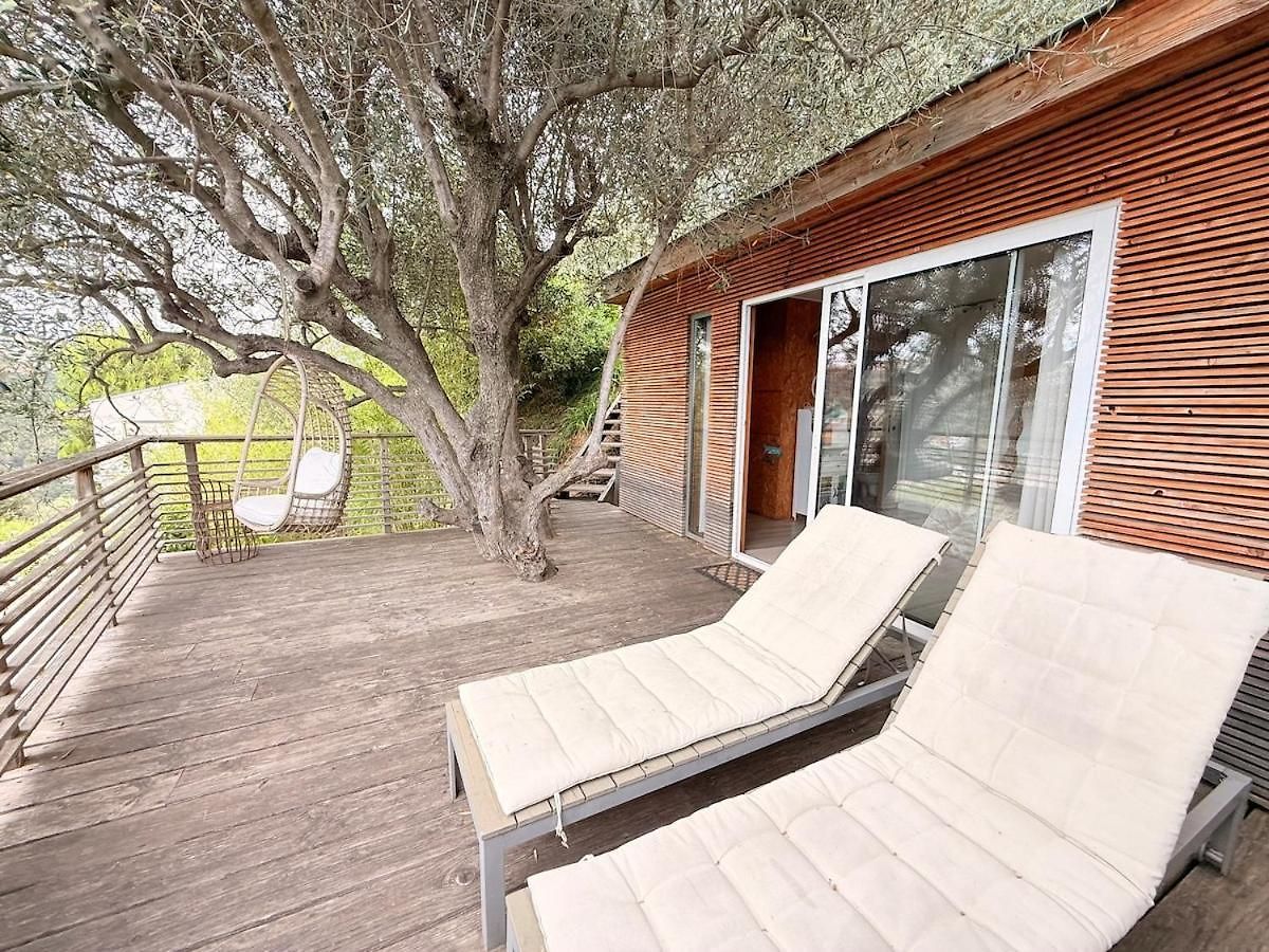 Treehouse In Les Oliviers, Sea View, Air Conditioning, Parking *