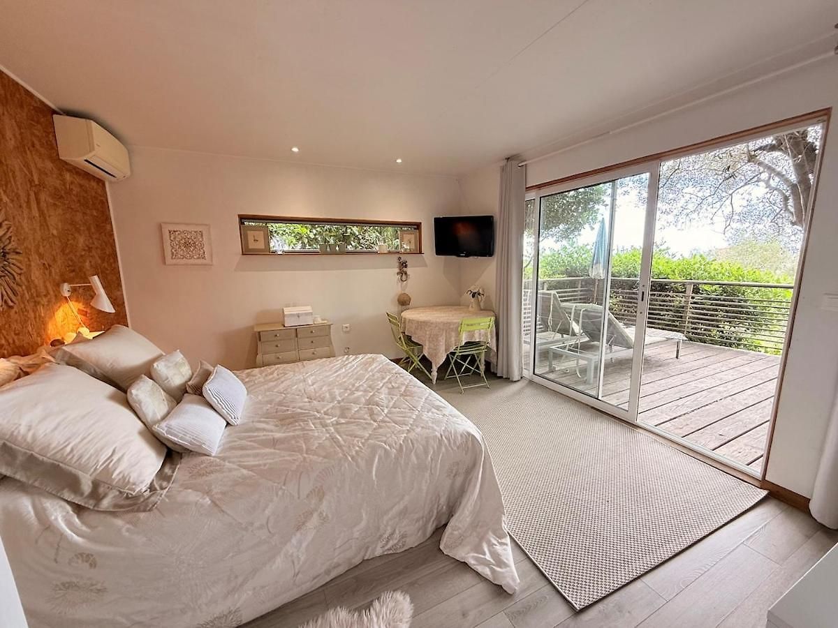 Apartment Treehouse In Les Oliviers, Sea View, Air Conditioning, Parking