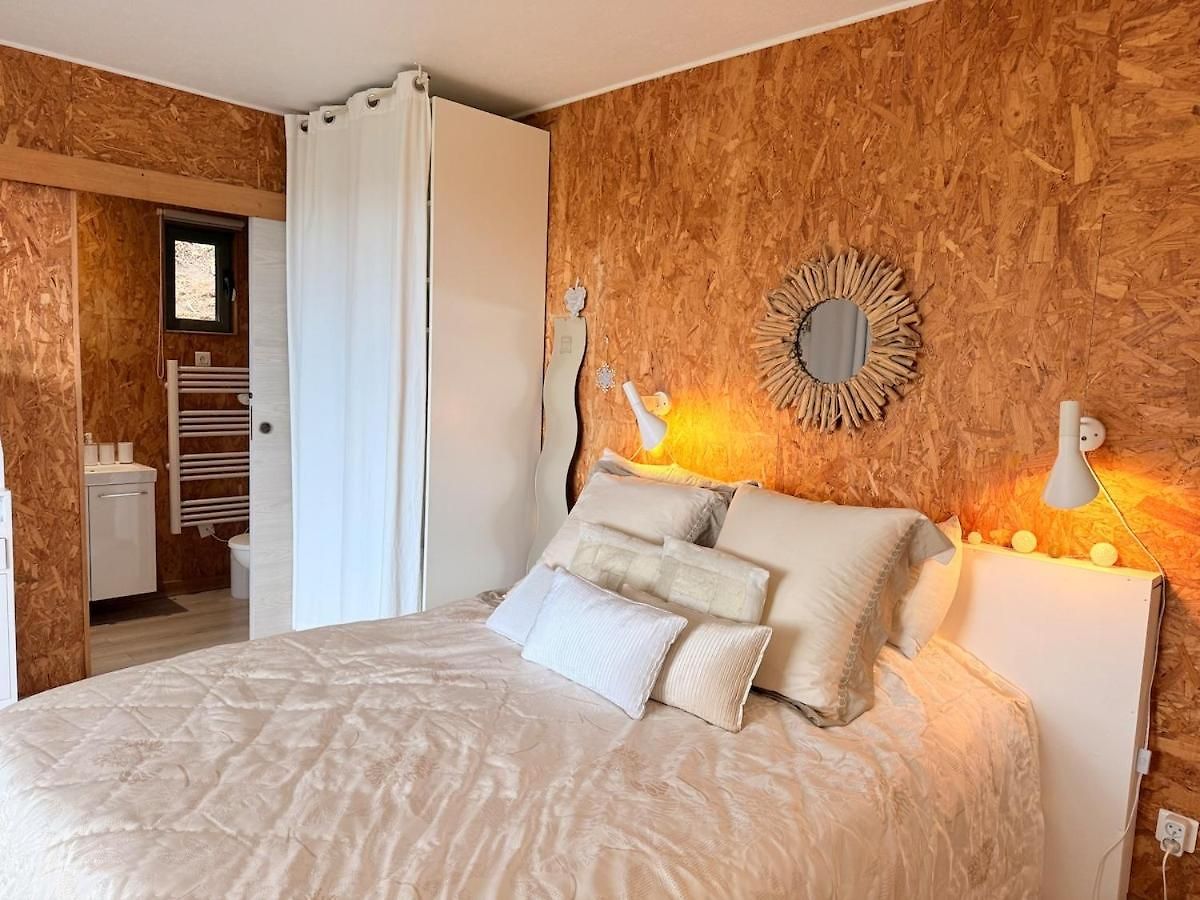 Treehouse In Les Oliviers, Sea View, Air Conditioning, Parking Apartment Nice