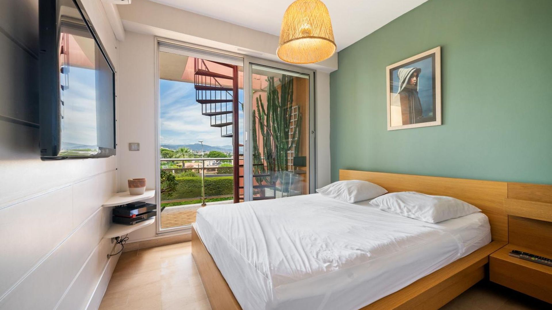 Rooftop Terrace - Sea View, Pool, Parking & A/c Apartment