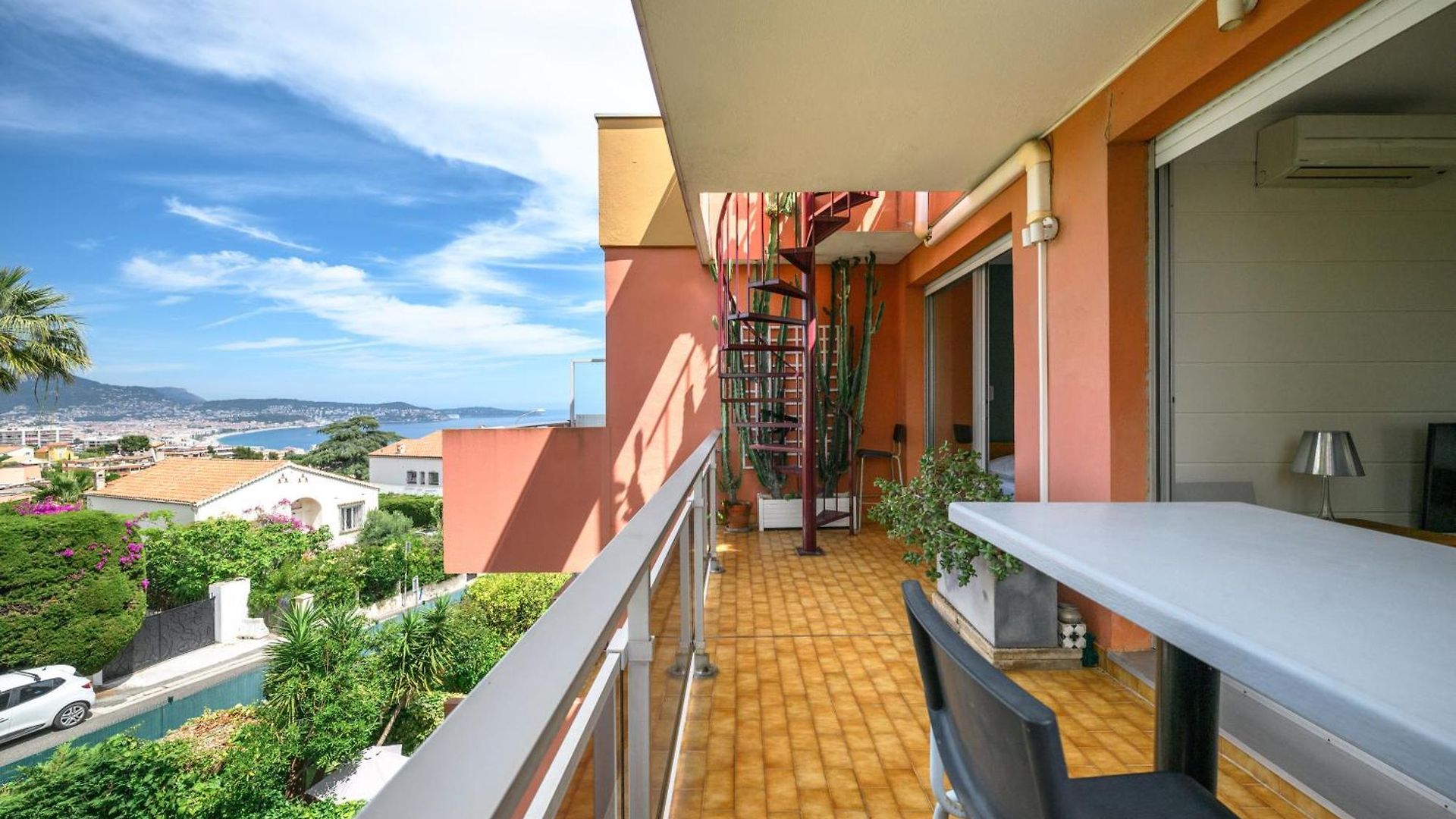 Apartment Rooftop Terrace - Sea View, Pool, Parking & A/c *
