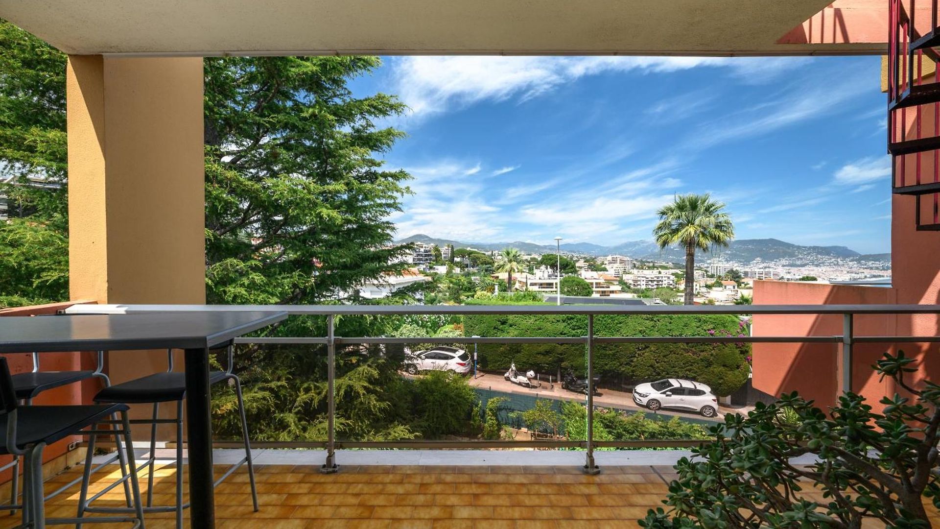 Rooftop Terrace - Sea View, Pool, Parking & A/c Apartment *