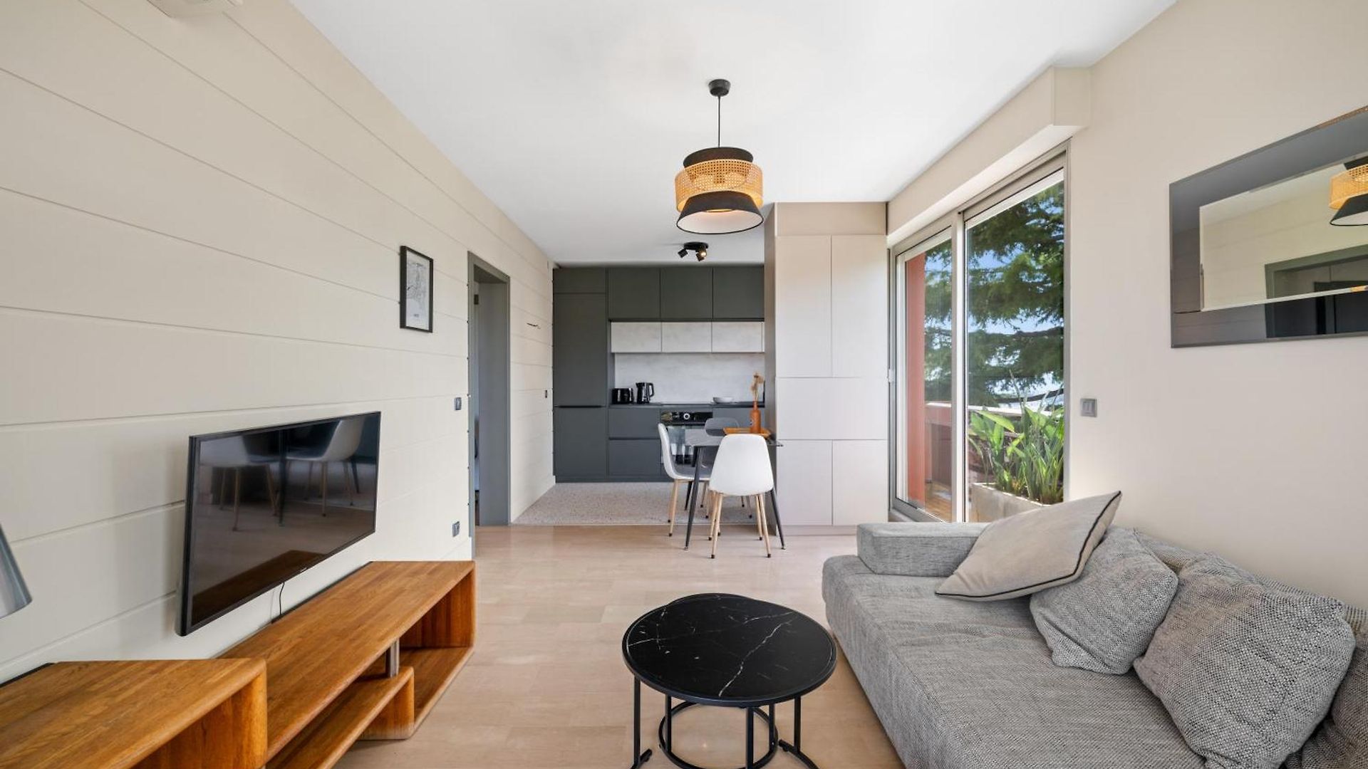 Rooftop Terrace - Sea View, Pool, Parking & A/c Apartment