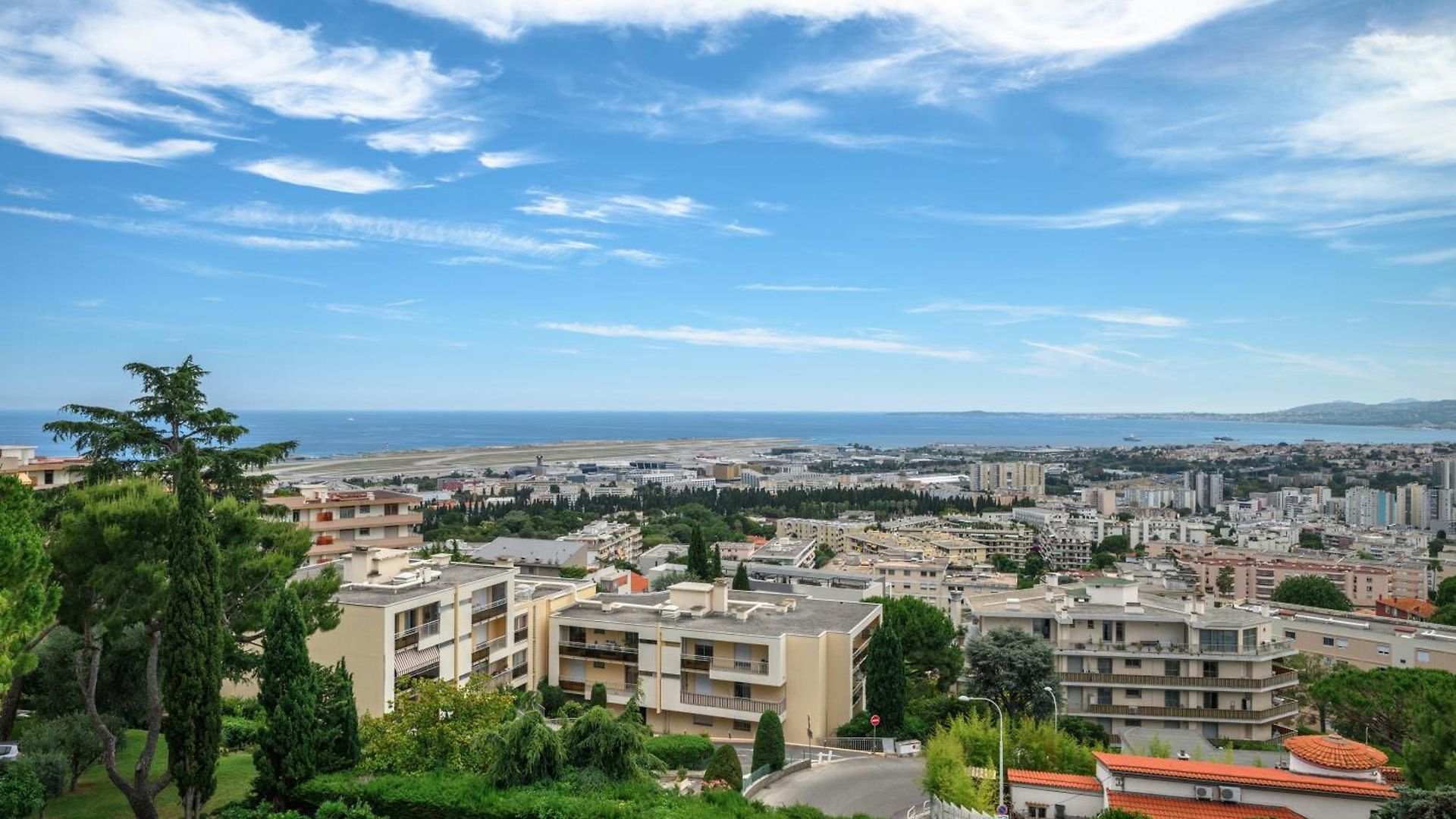 Apartment Rooftop Terrace - Sea View, Pool, Parking & A/c