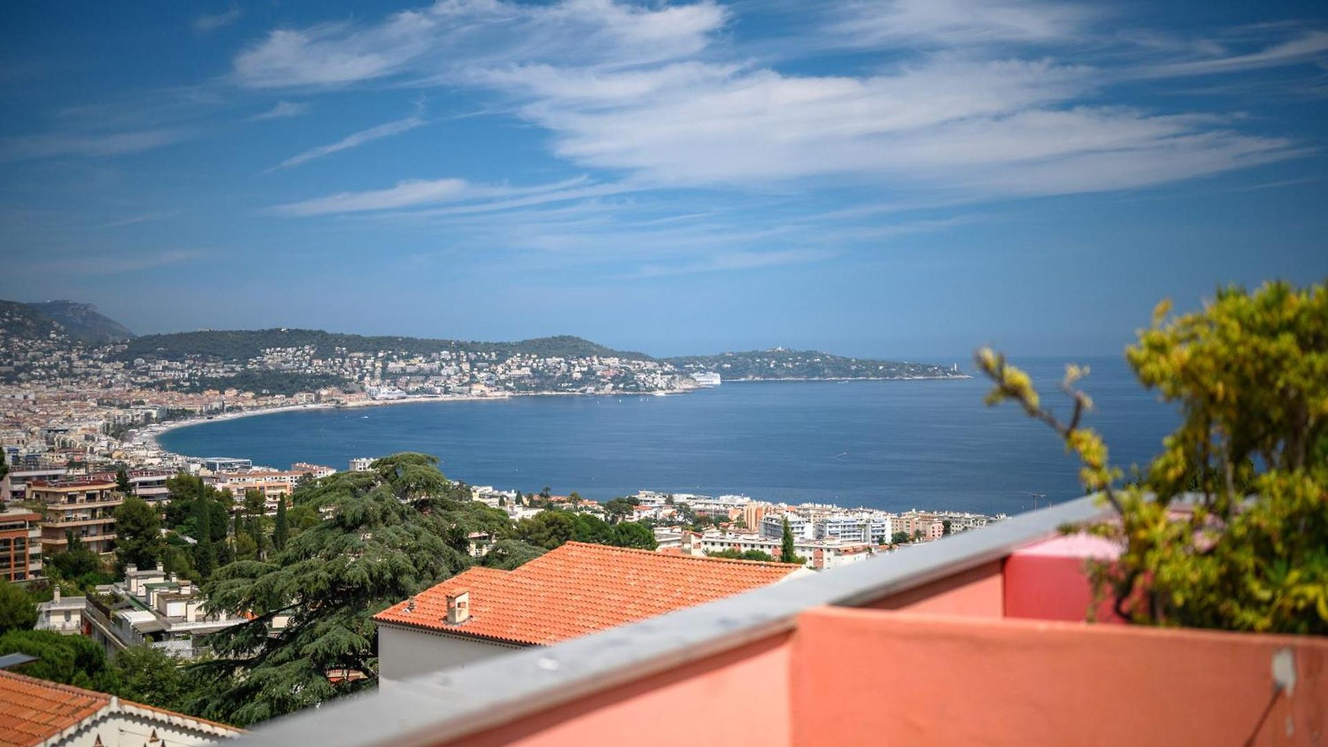 Apartment Rooftop Terrace - Sea View, Pool, Parking & A/c