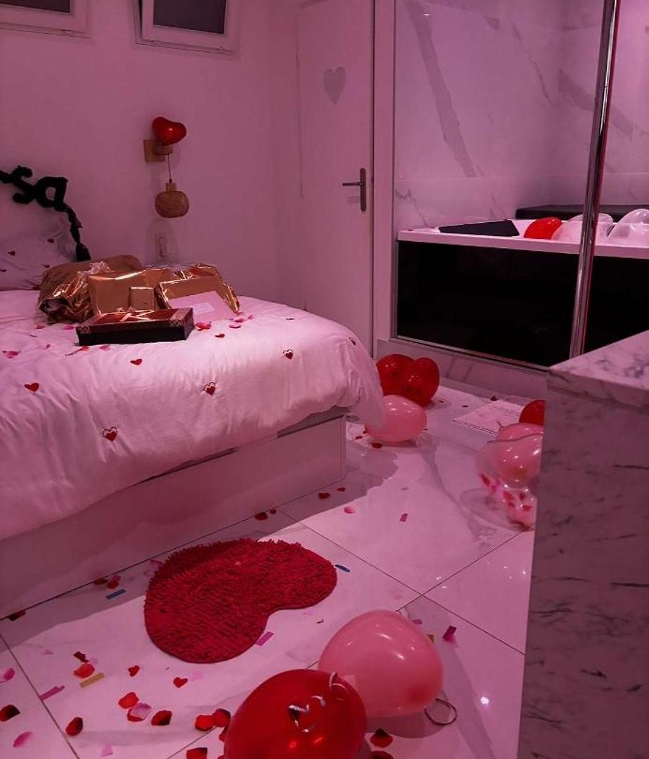 Apartment Pinkroom06