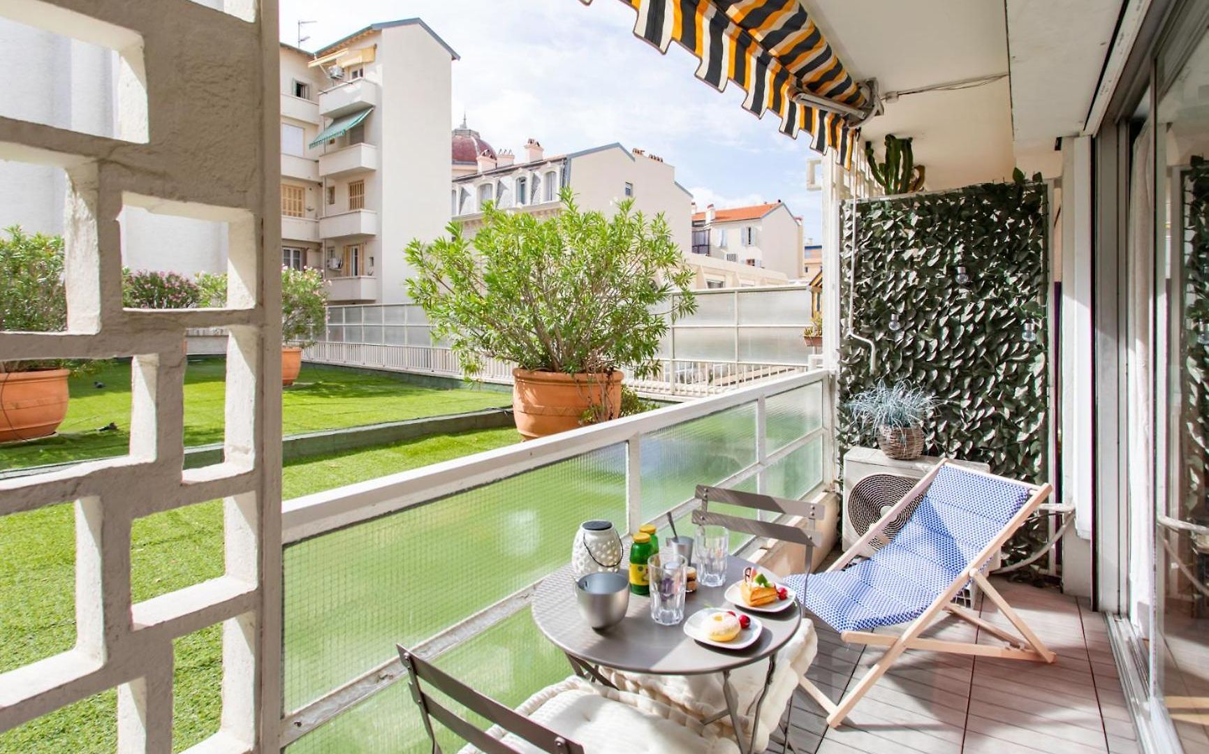 #40 Staywizus - Luxembourg Promenade Swimming Pool Roof * Nice