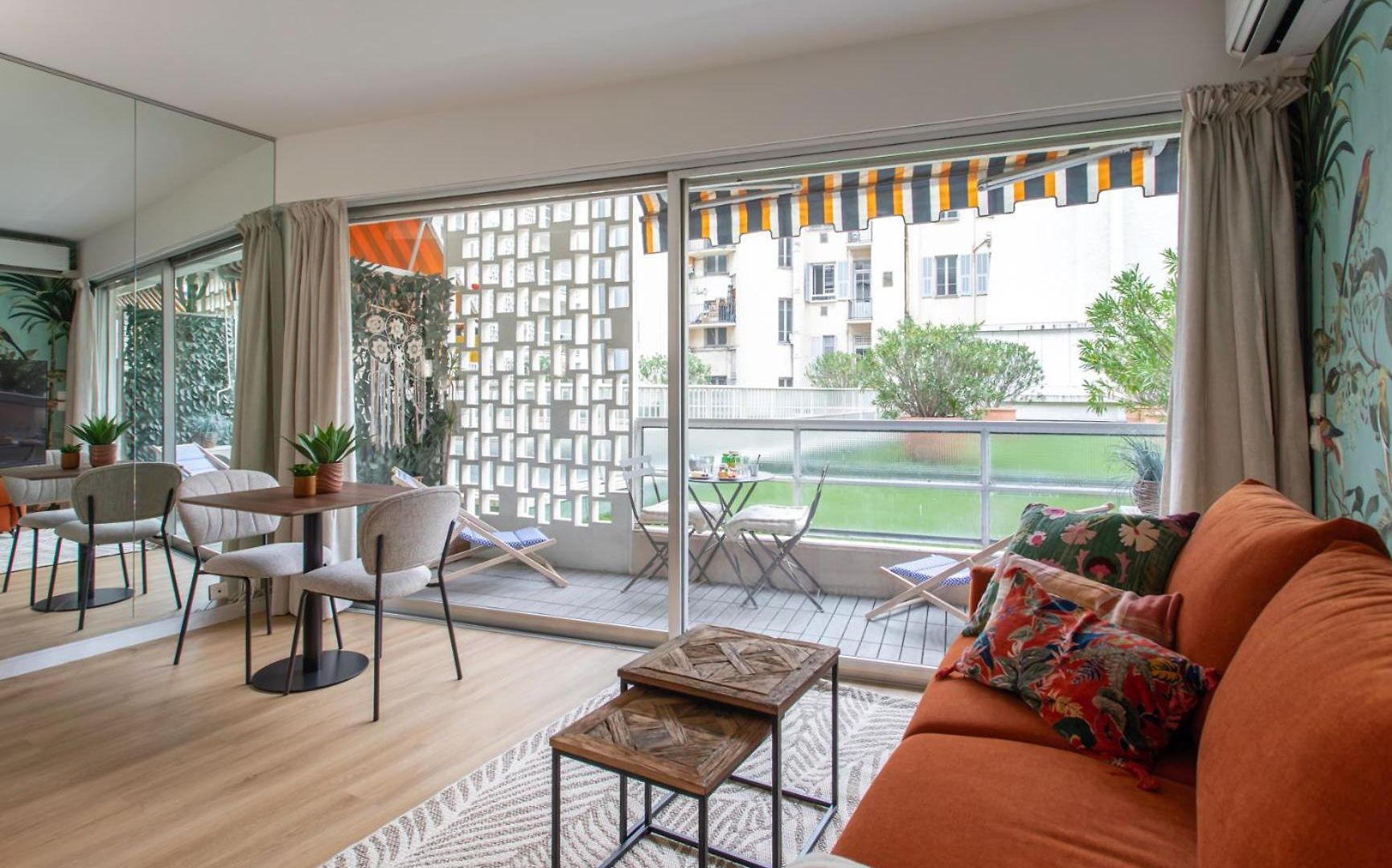 #40 Staywizus - Luxembourg Promenade Swimming Pool Roof Appartement *