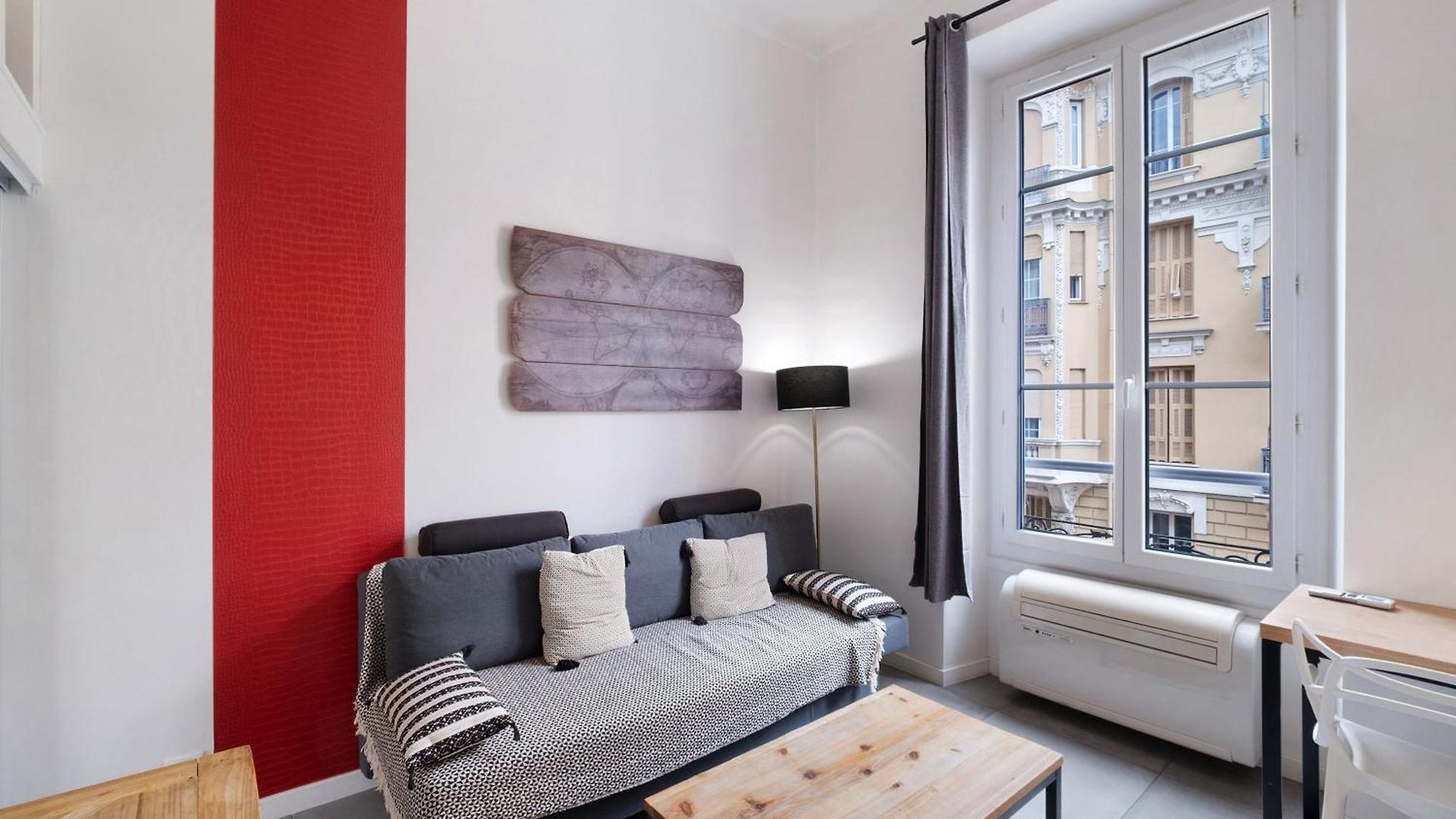 Kipling Apartment *
