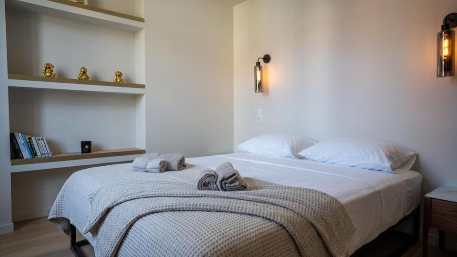 Cozy 2-room Next To The Port Apartment Nice