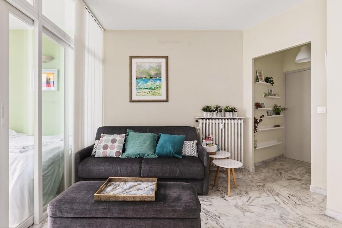 Cozy 1br Flat With Balcony - 5 Min To Tram Station Apartment