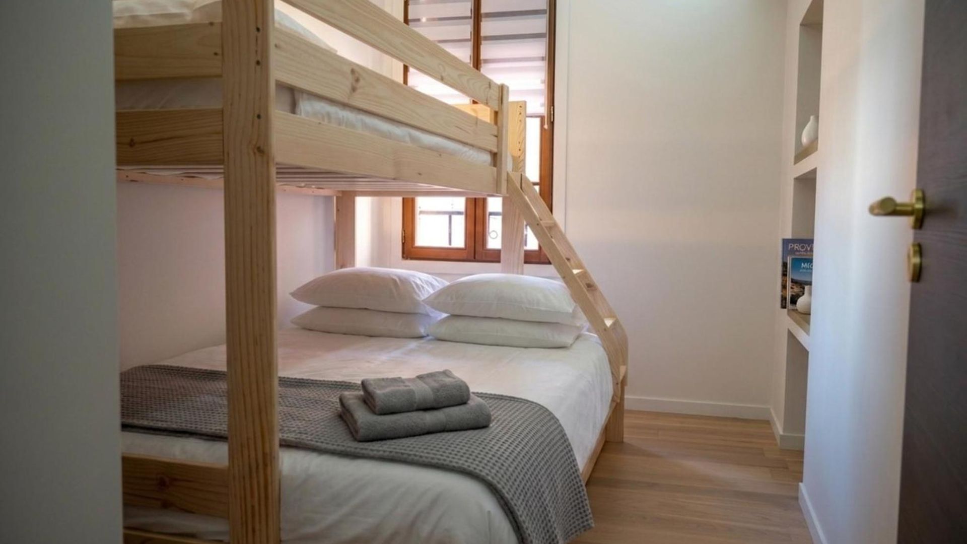 Cozy 2-room Next To The Port Apartment Nice