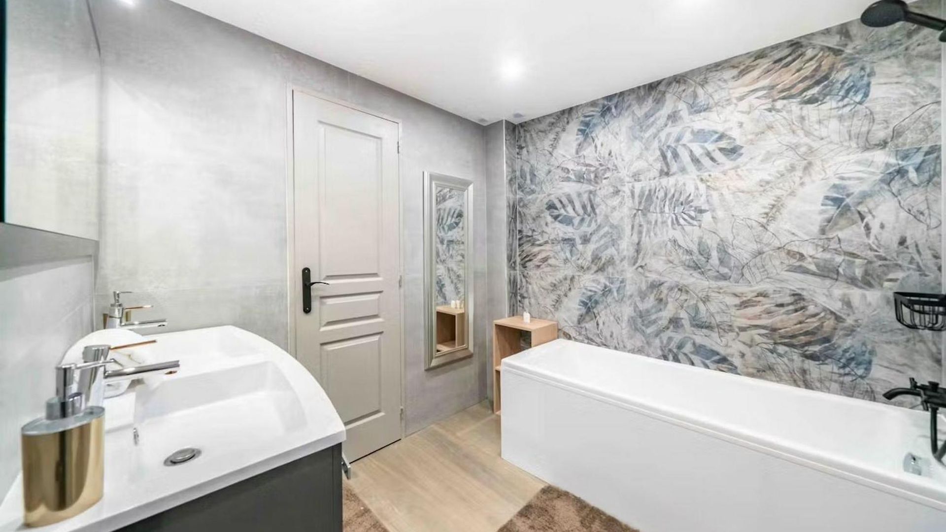 2Rue Villa With Private Pool - Beachfront Inn *