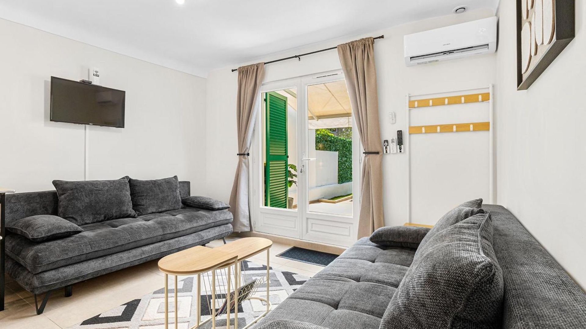 Villa 7 Min Walk To The Sea, Free Parking, 3 Ac, Garden Nice