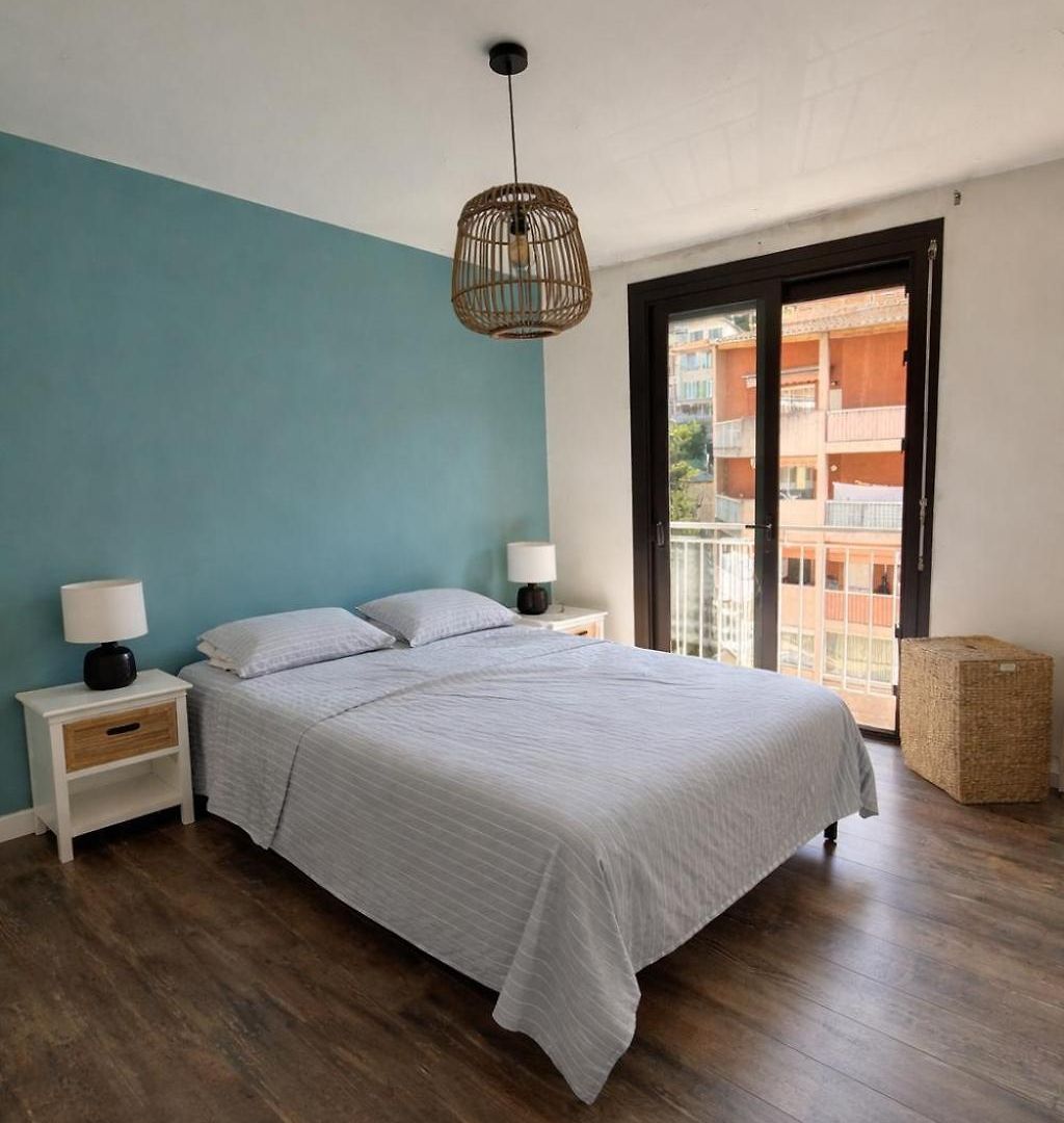 Sunny Terrace - Air Conditioning - 10 Min Old Apartment