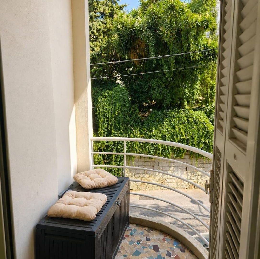 Charming 1-bedroom With Small Terrace, Fully Equipped * Nice