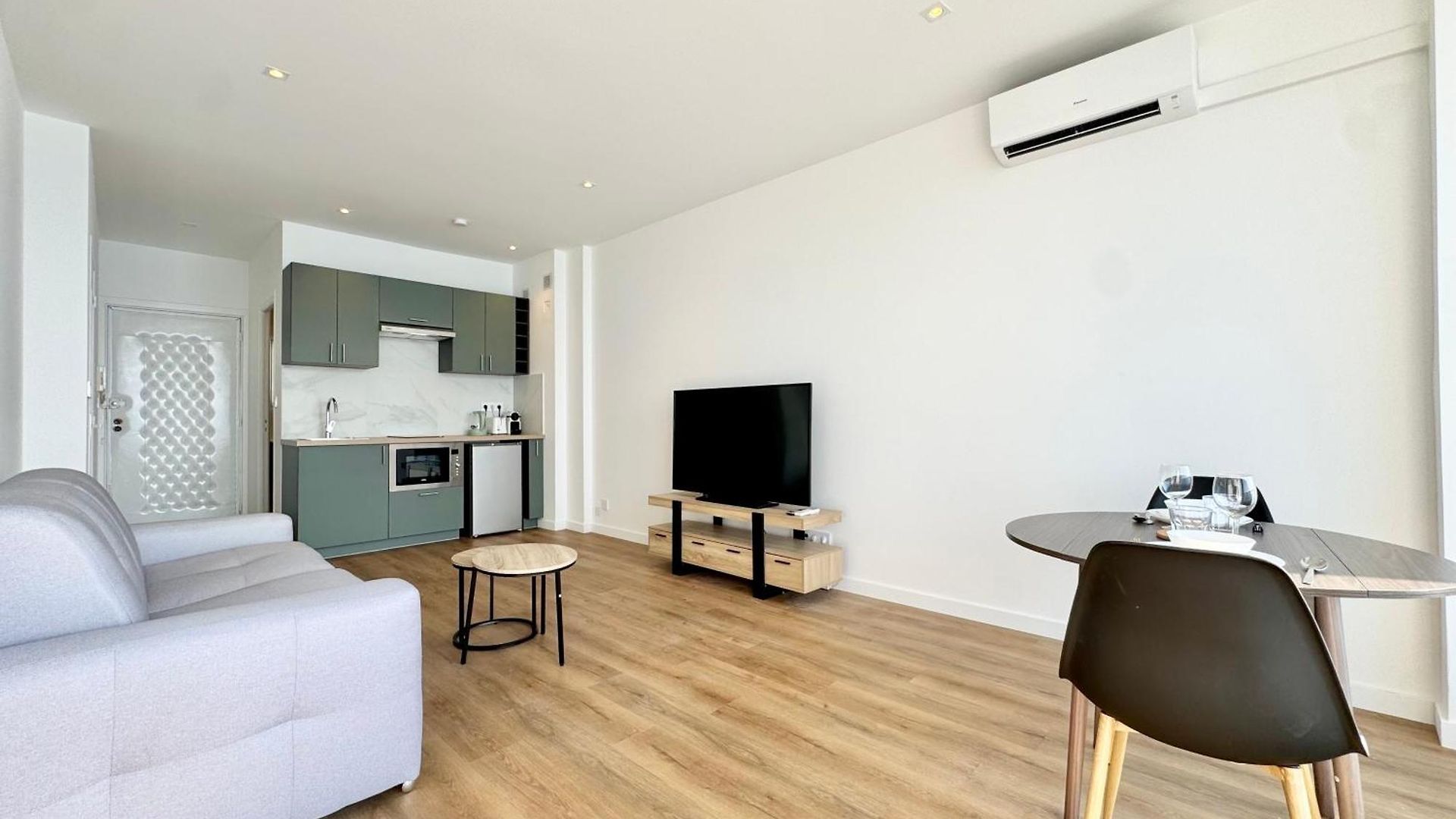 Blue Horizon - Easy Apartment