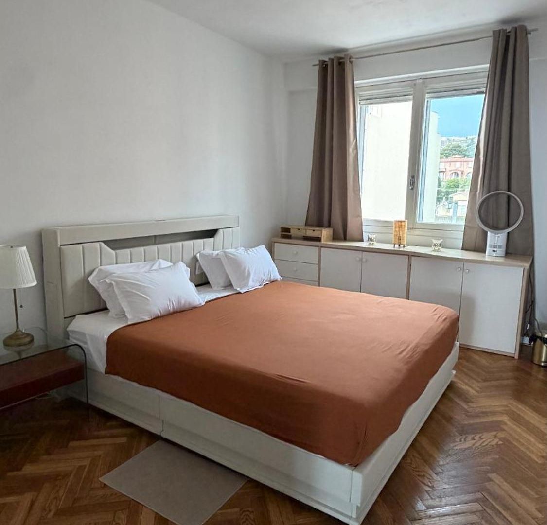 Sea View, Promenade Des Anglais, 180 Degree Balcony, 4 People Apartment *