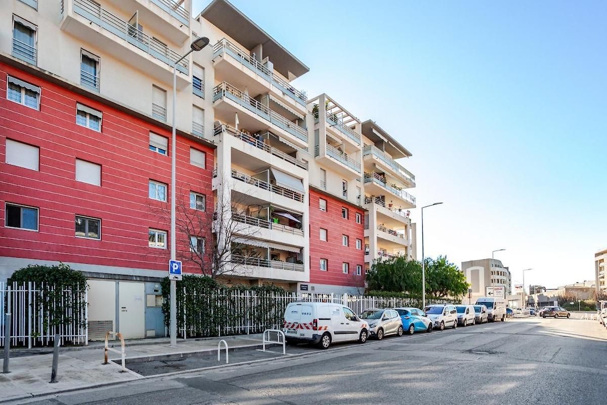 Apparemment F3 Avec Terrasse Clim & Tram Apartment *