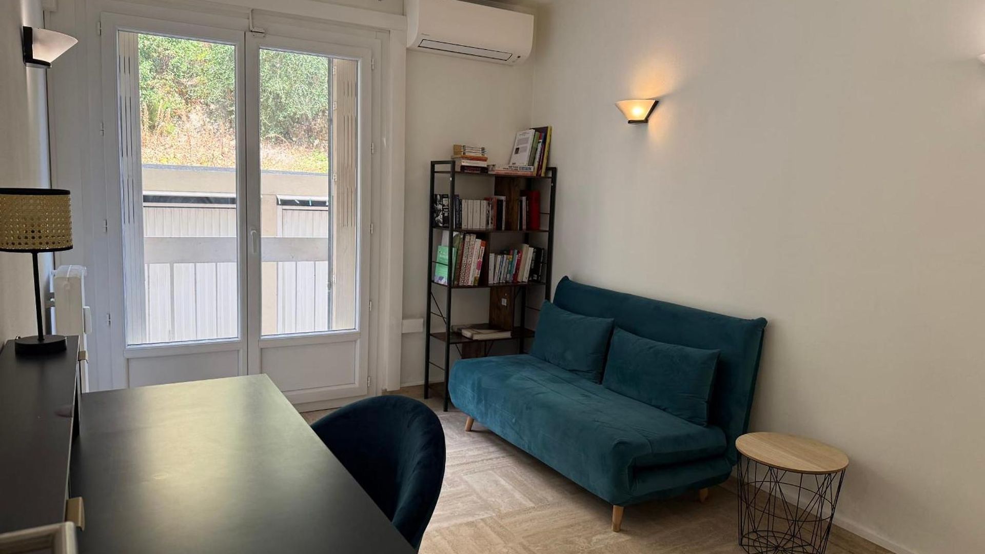 Apartment Family With Terrace Near The Sea *