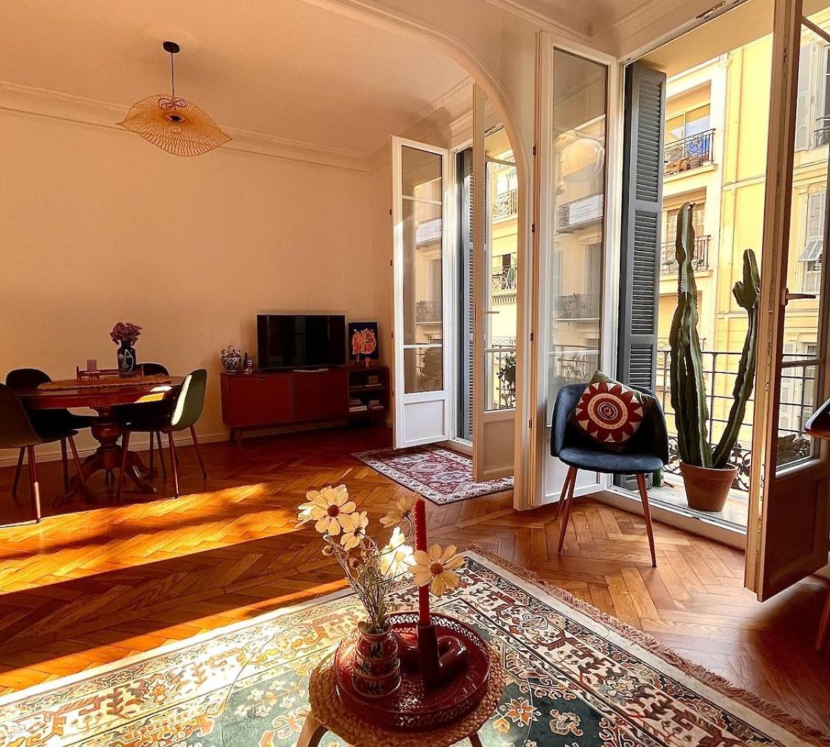 In Carre D'or Near Promenade Des Apartment *