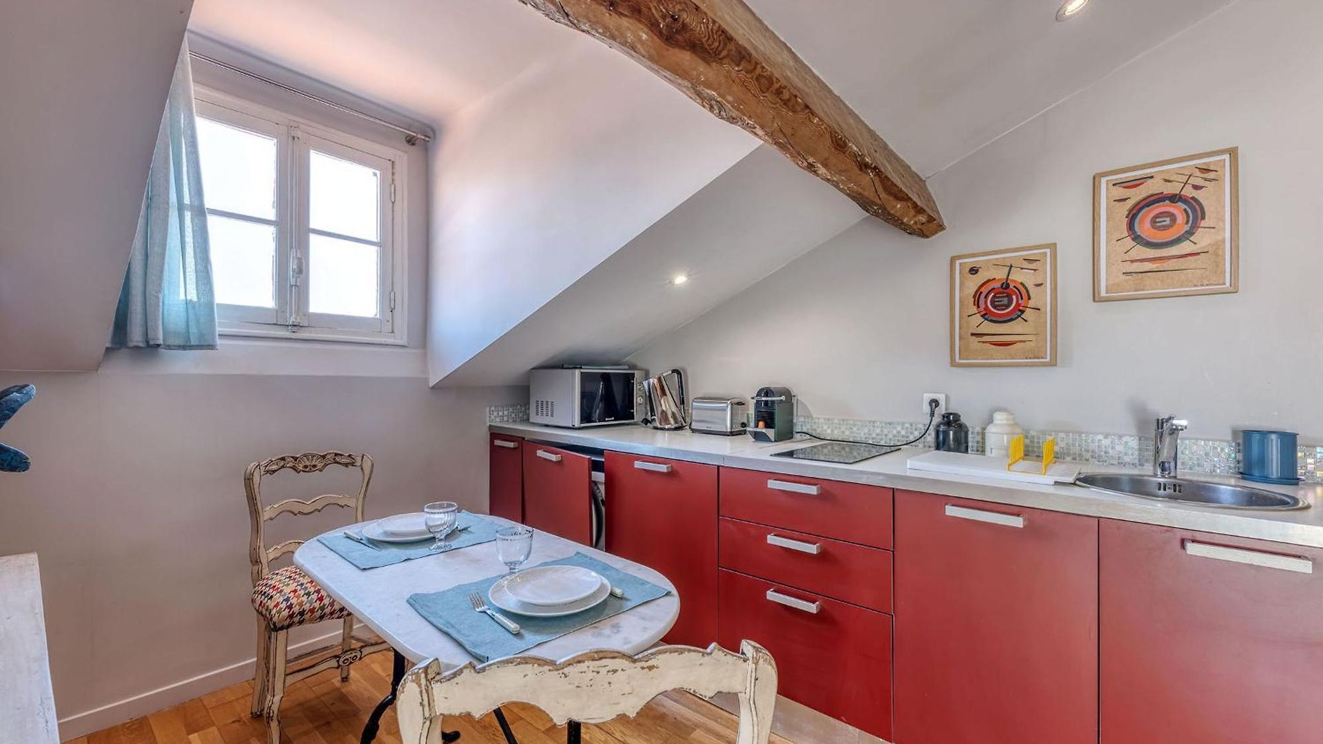 Apartment Location In Alcove 1 Bedroom & Terrace