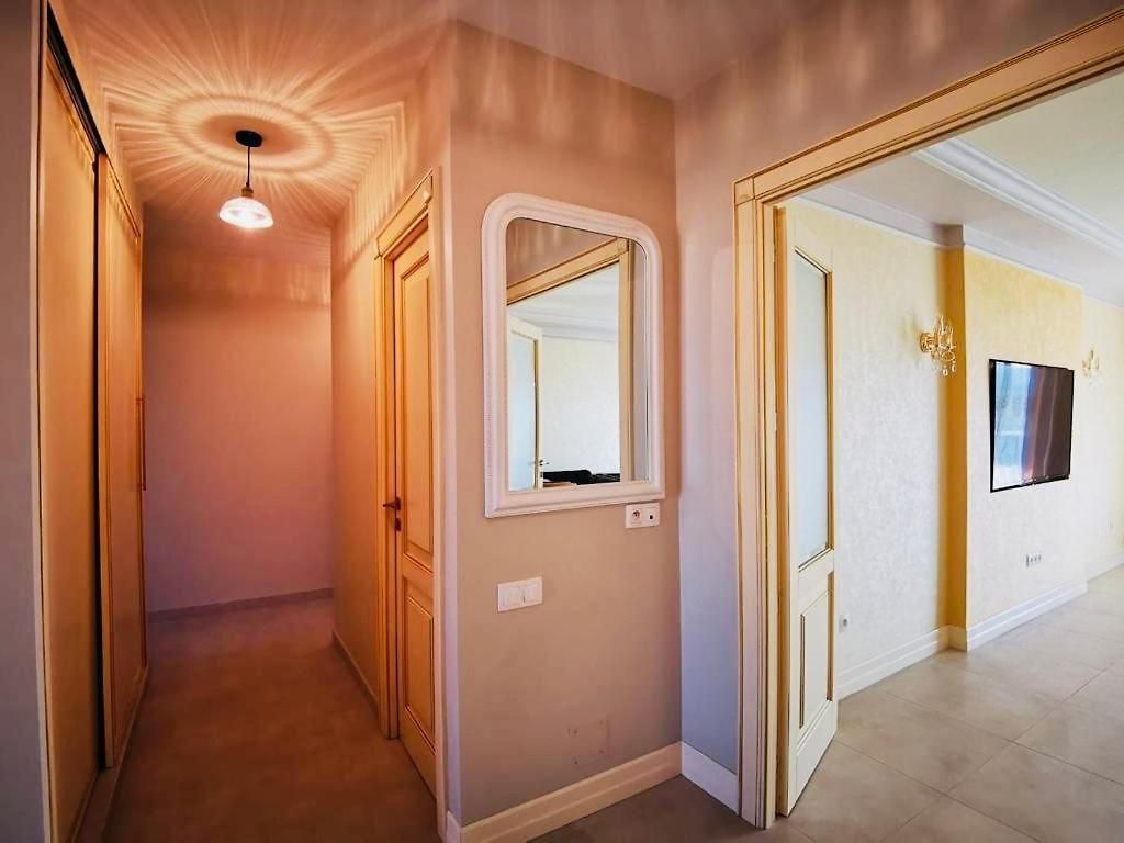 Apartment Spacieux Apparemment Dans De Luxe Avec Piscine *