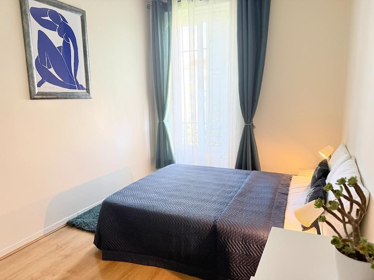 Apartment Bright Cozy Space With Balcony Center Within Walking Distance