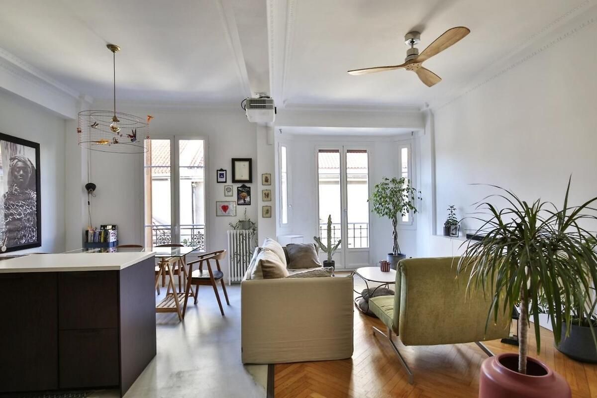 Cozy - Liberation District Apartment