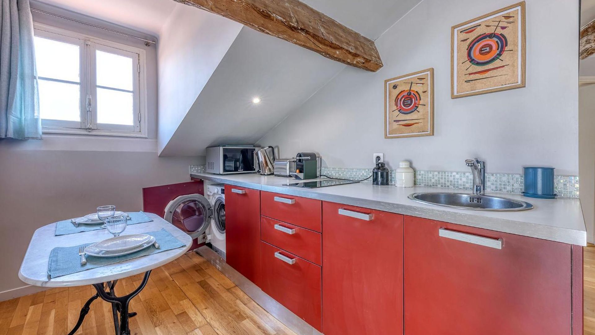 Location In Alcove 1 Bedroom & Terrace Apartment