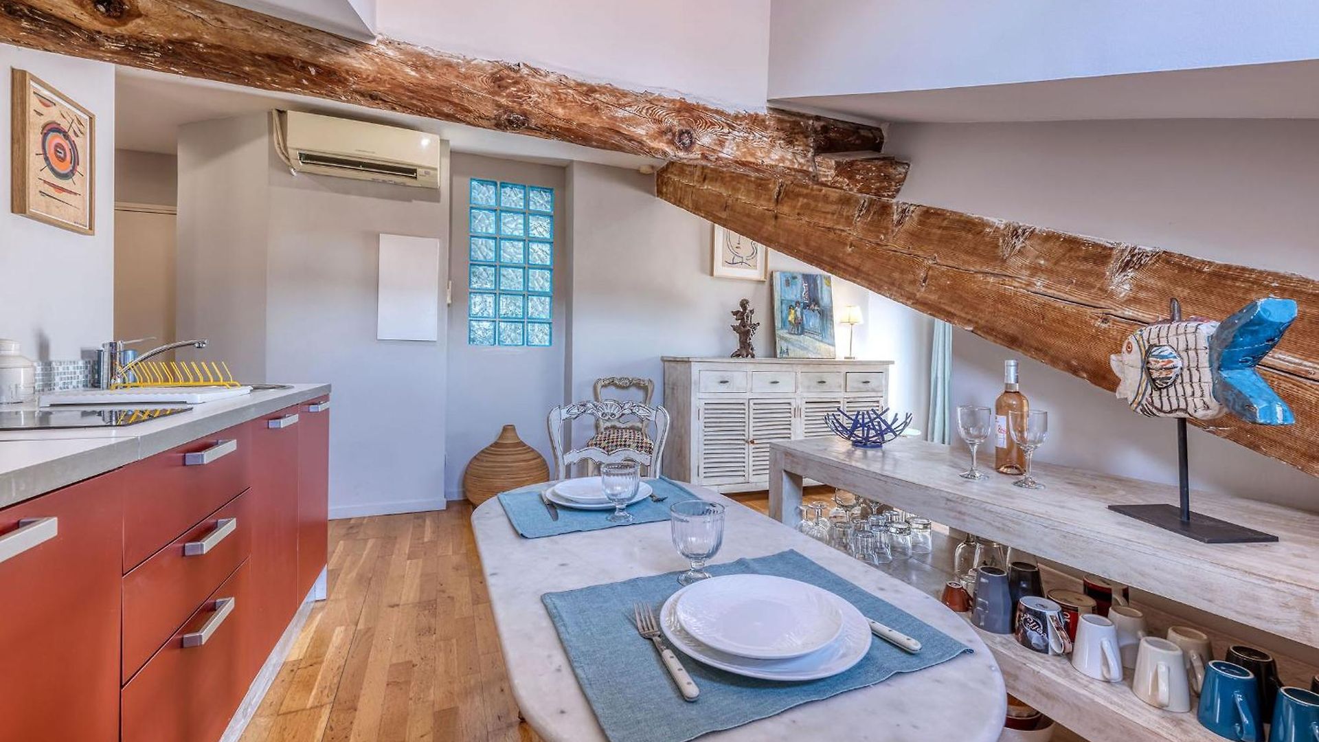 Apartment Location In Alcove 1 Bedroom & Terrace