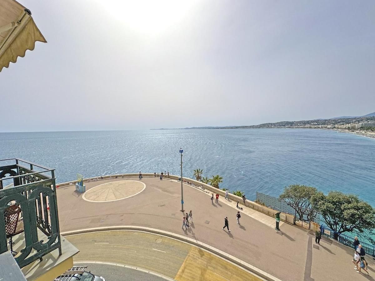 Apartment Exceptional Sea Front Nice