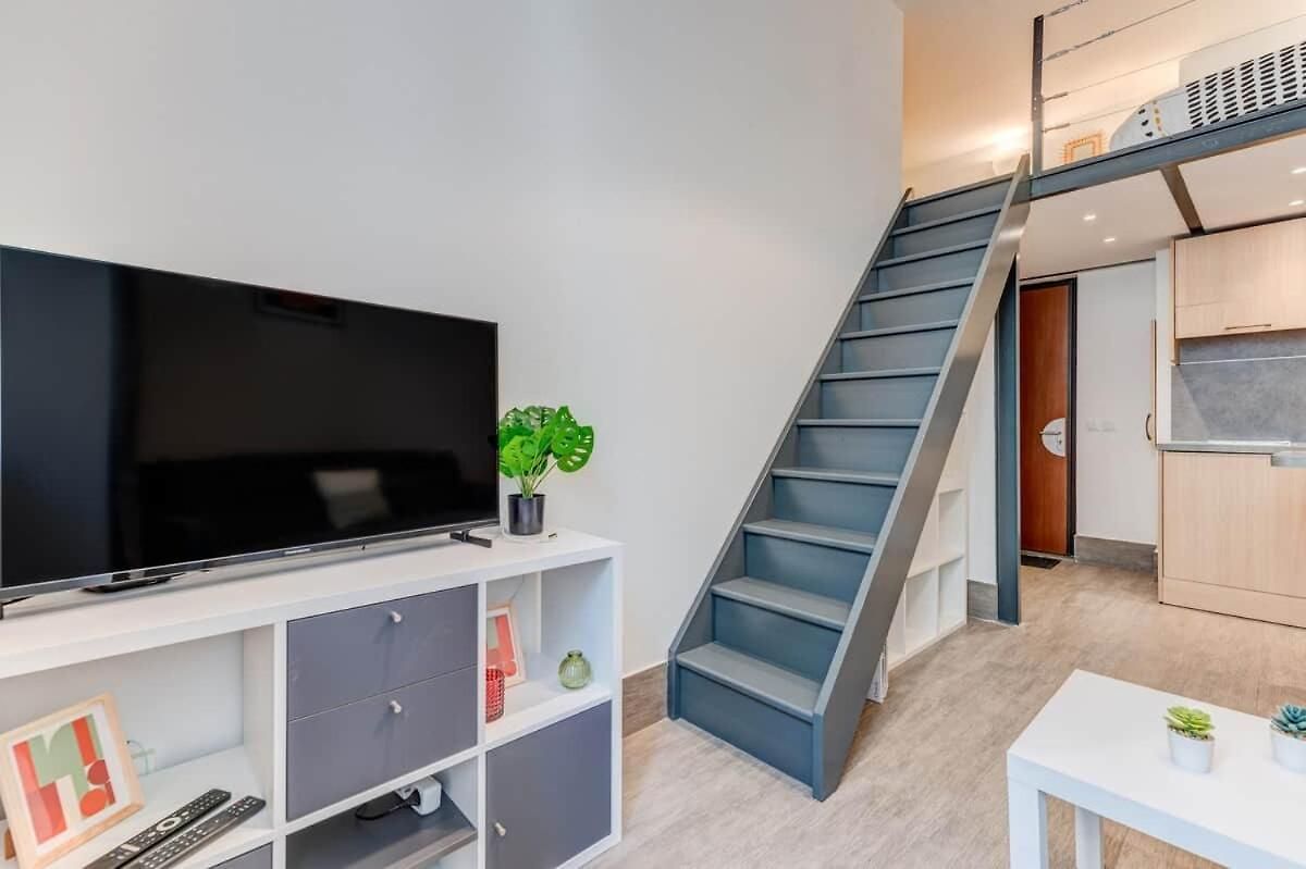 Apartment Calme, Central, Clim, 5 Min Des Plages *