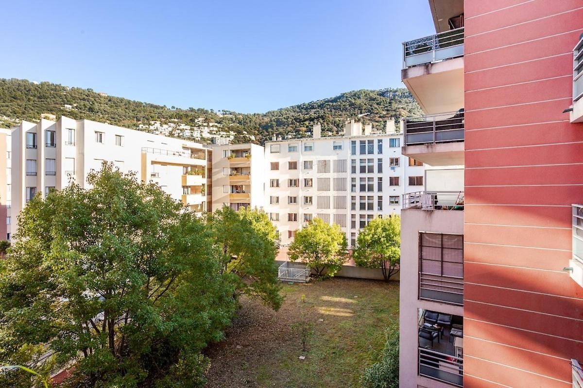 Apparemment F3 Avec Terrasse Clim & Tram Apartment