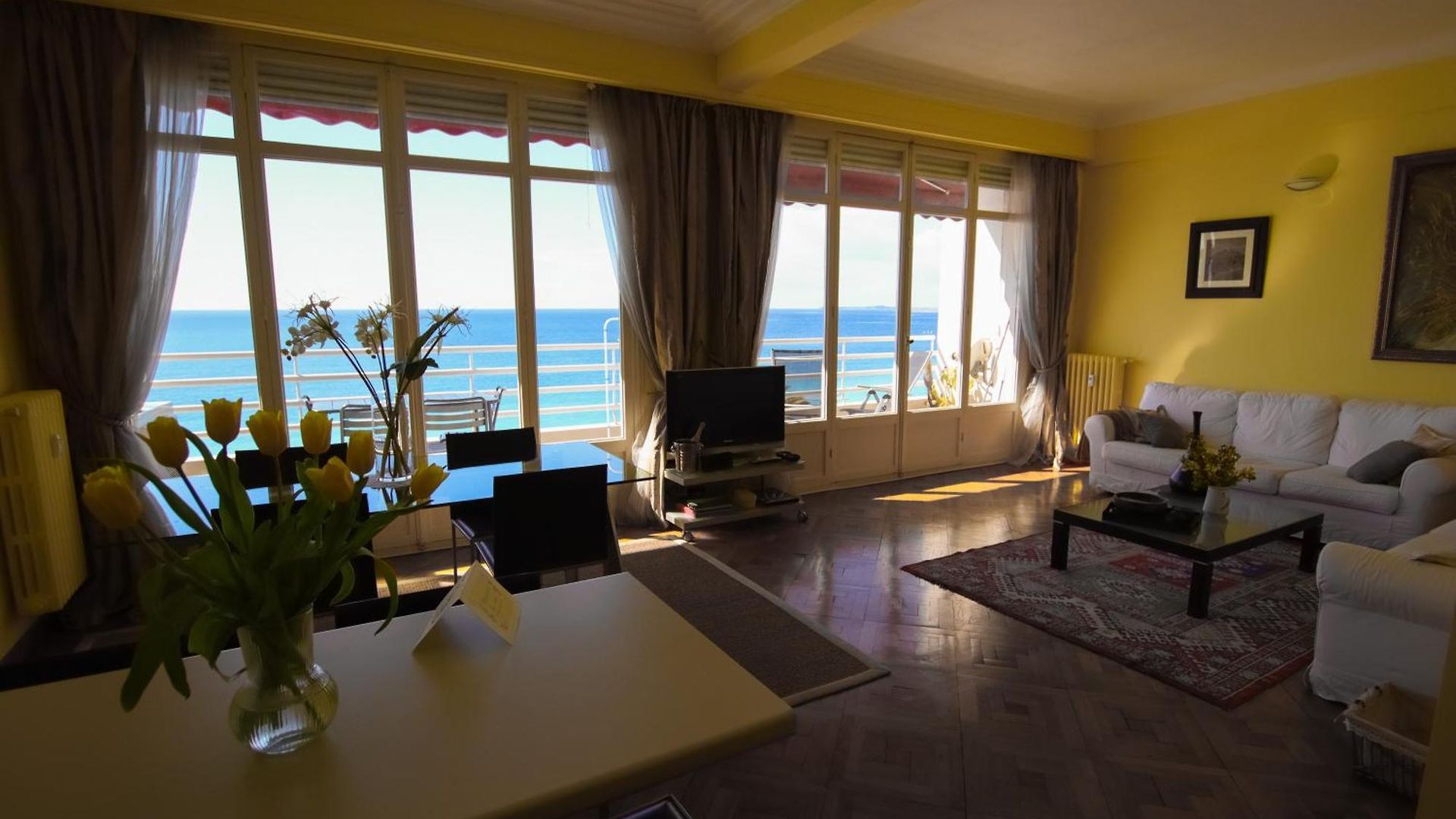 Seafront Flat On The Promenade - Next To Negresco *