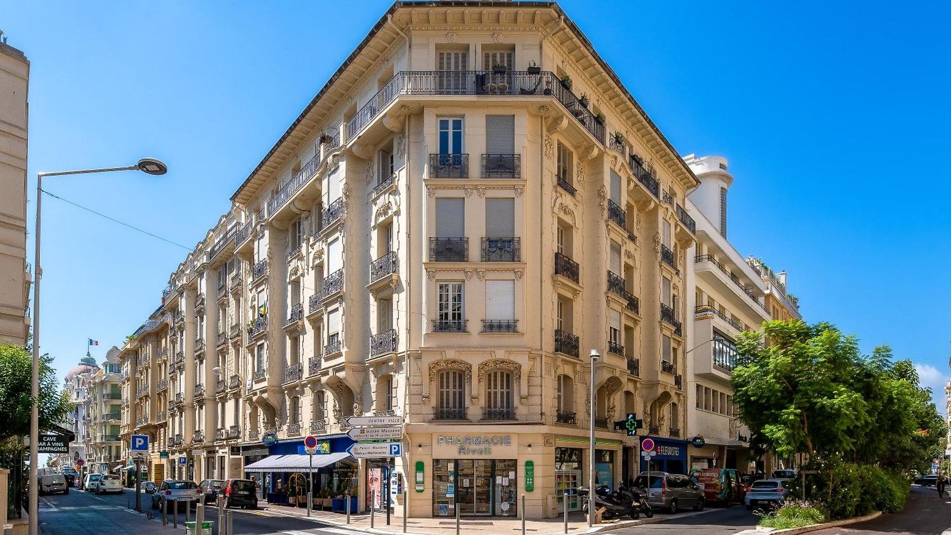1br - 100m From Promenade Des - Ac Apartment