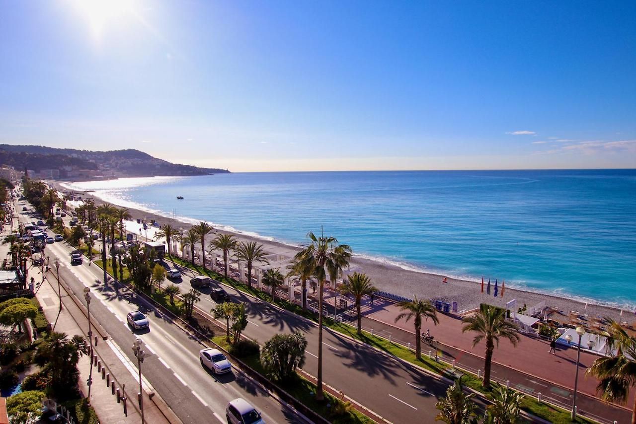 Apartment Seafront Flat On The Promenade - Next To Negresco