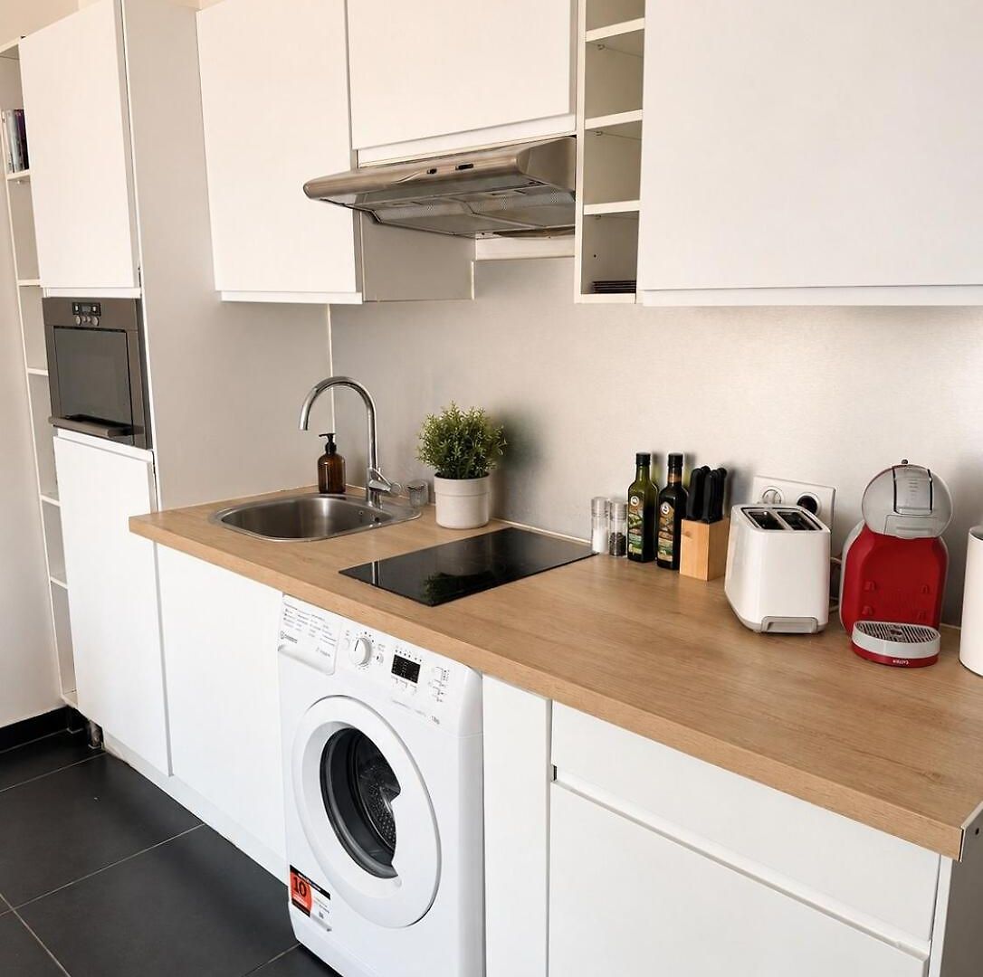Modern And - Sea 2 Min Away Apartment