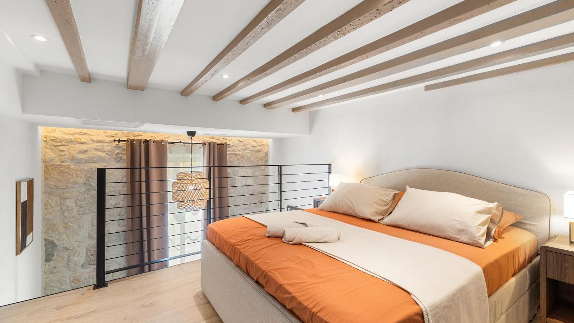 Sublime Duplex Centre De Nice, Climatise Et Renove !