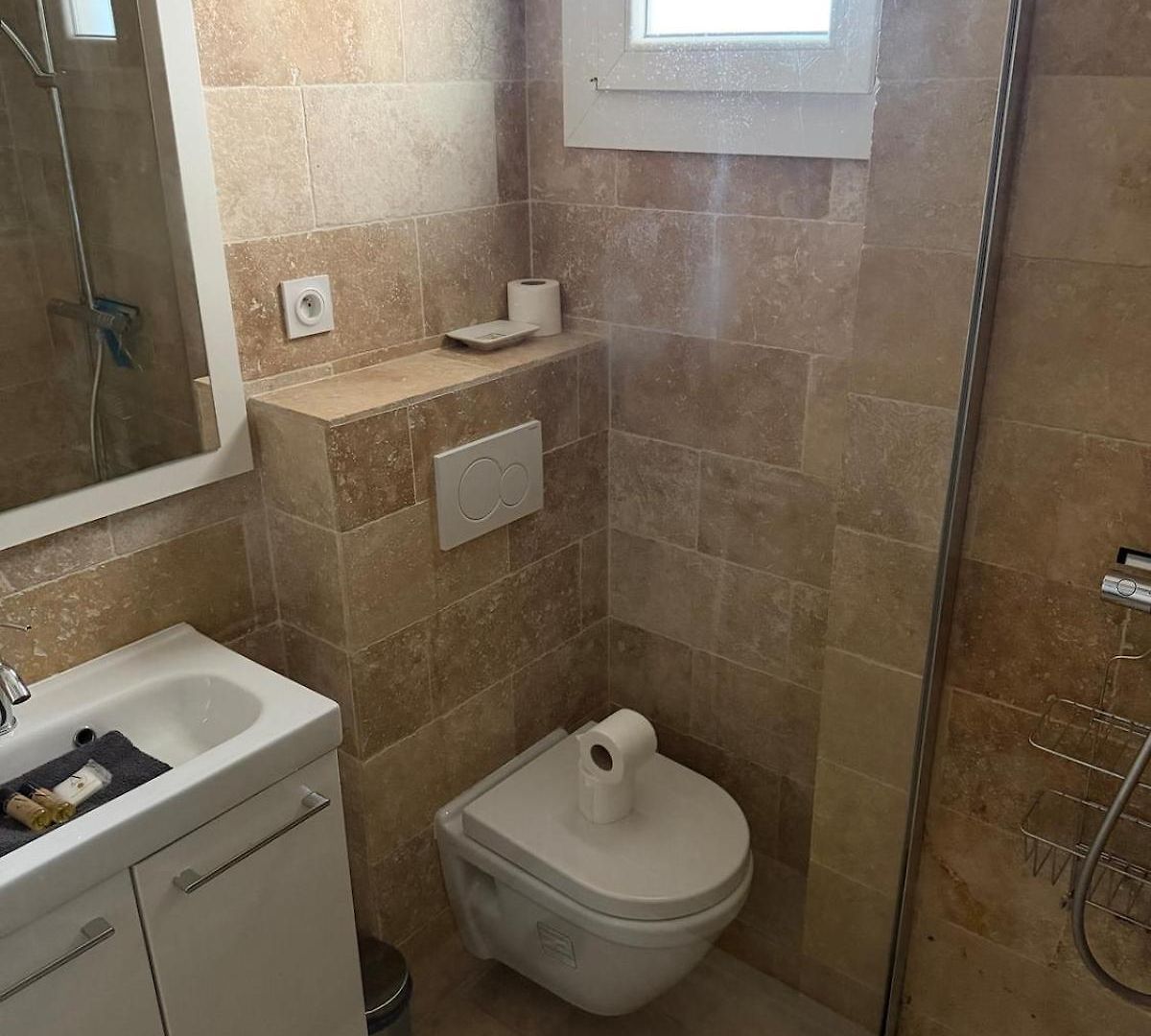 Apartment Beautiful 2-bedroom With Air Conditioning - Tram - Balconies - Quiet