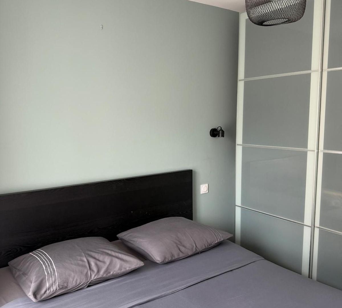 Beautiful 2-bedroom With Air Conditioning - Tram - Balconies - Quiet Apartment Nice