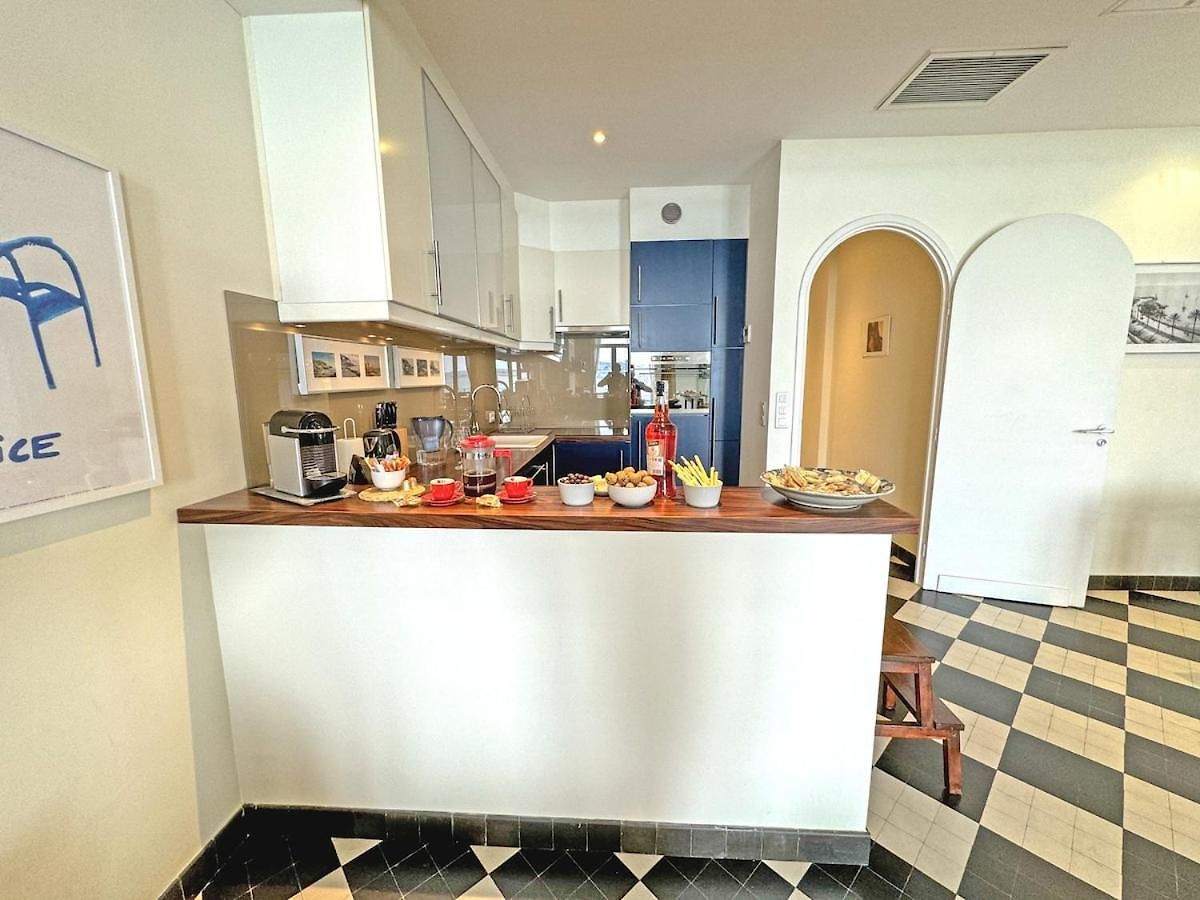 Exceptional Sea Front Apartment Nice