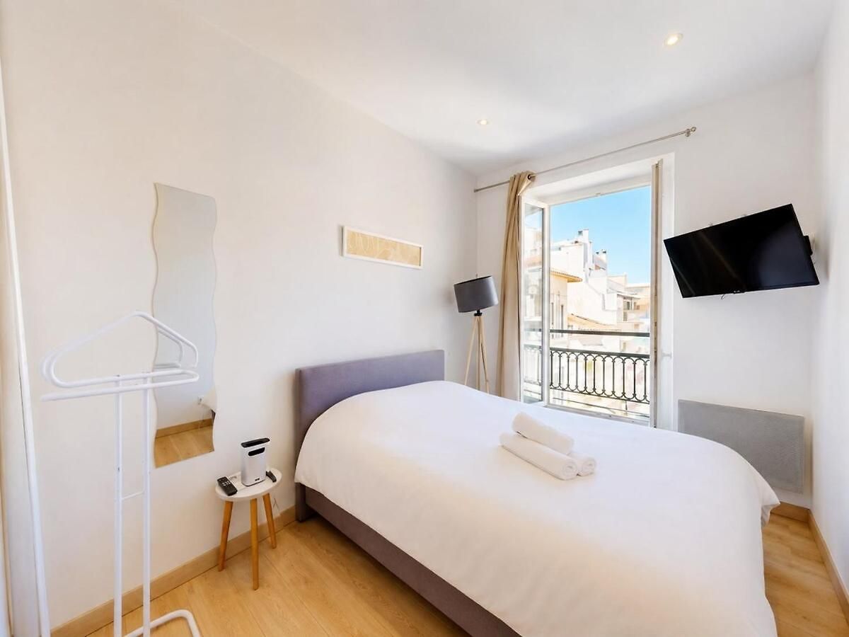 Apartment Modern And - Sea 2 Min Away