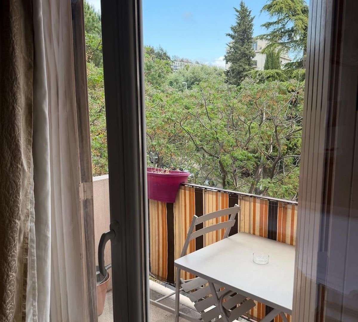 Beautiful 2-bedroom With Air Conditioning - Tram - Balconies - Quiet Apartment Nice