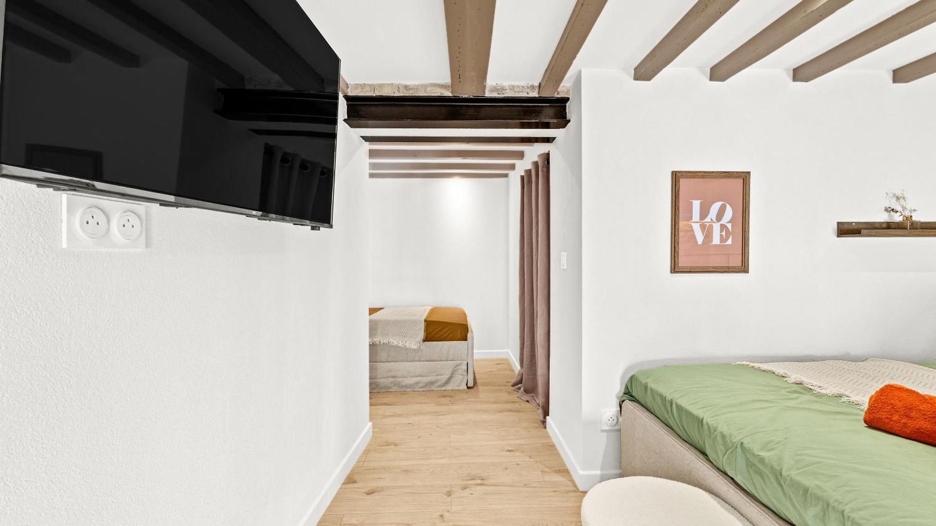Merveilleux Duplex Centre De Nice, Climatise Et Renove !