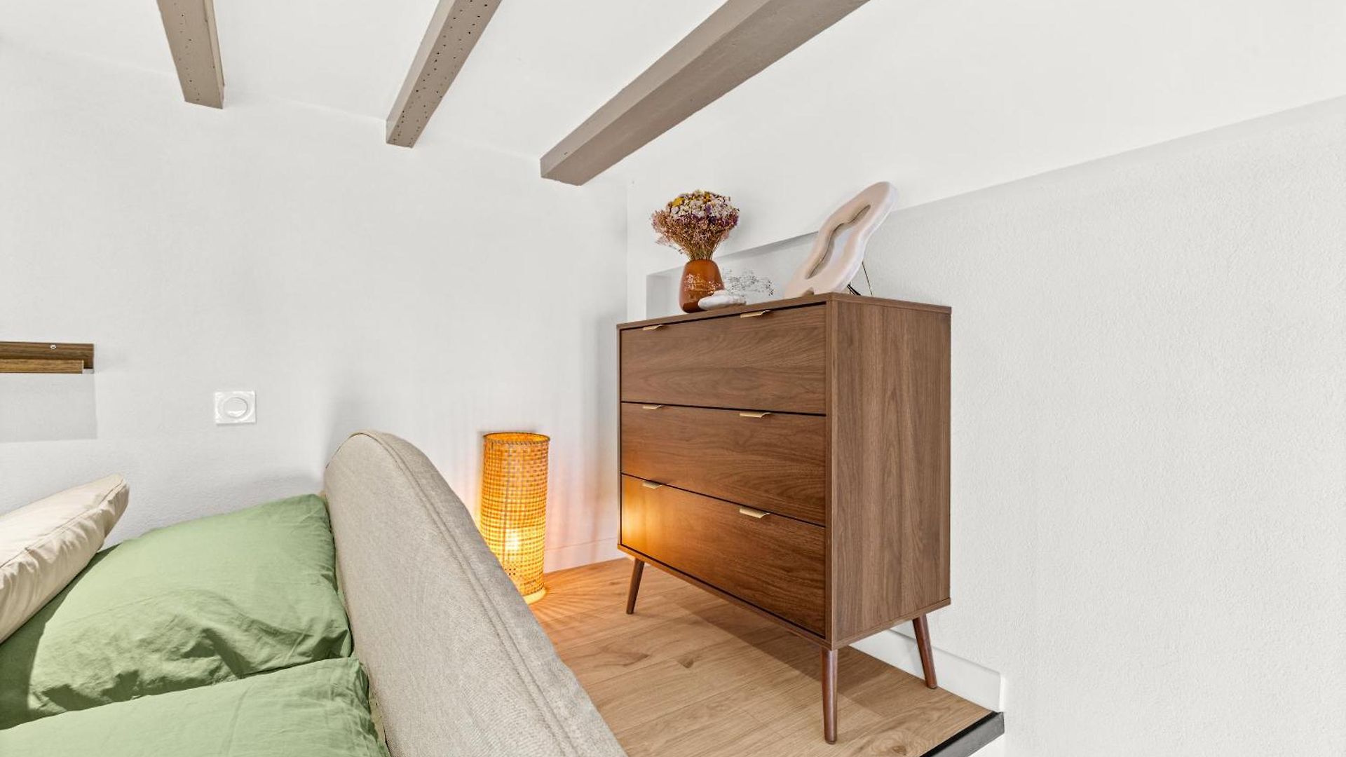Merveilleux Duplex Centre De Nice, Climatise Et Renove ! *