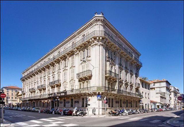 Location In Alcove 1 Bedroom & Terrace Apartment
