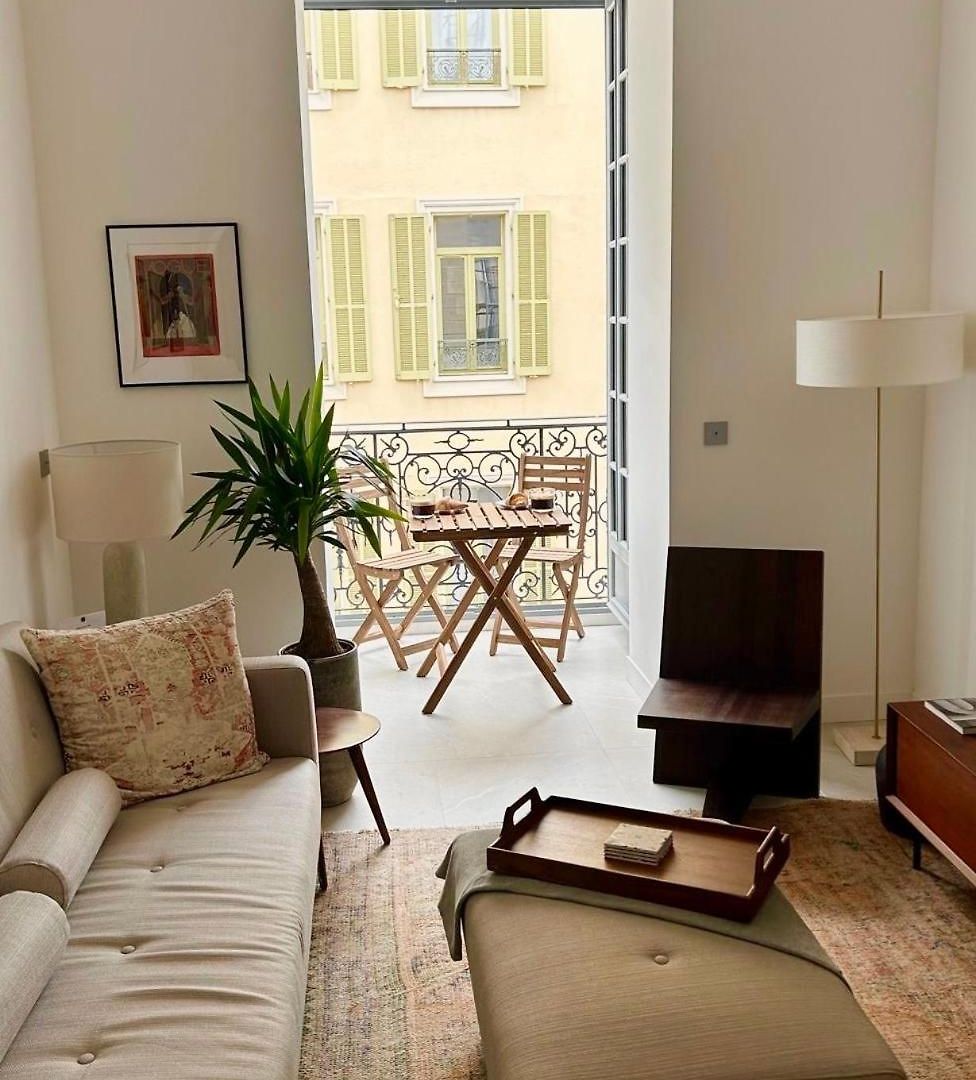 Carre Dorelegant 2 Br Apartment *