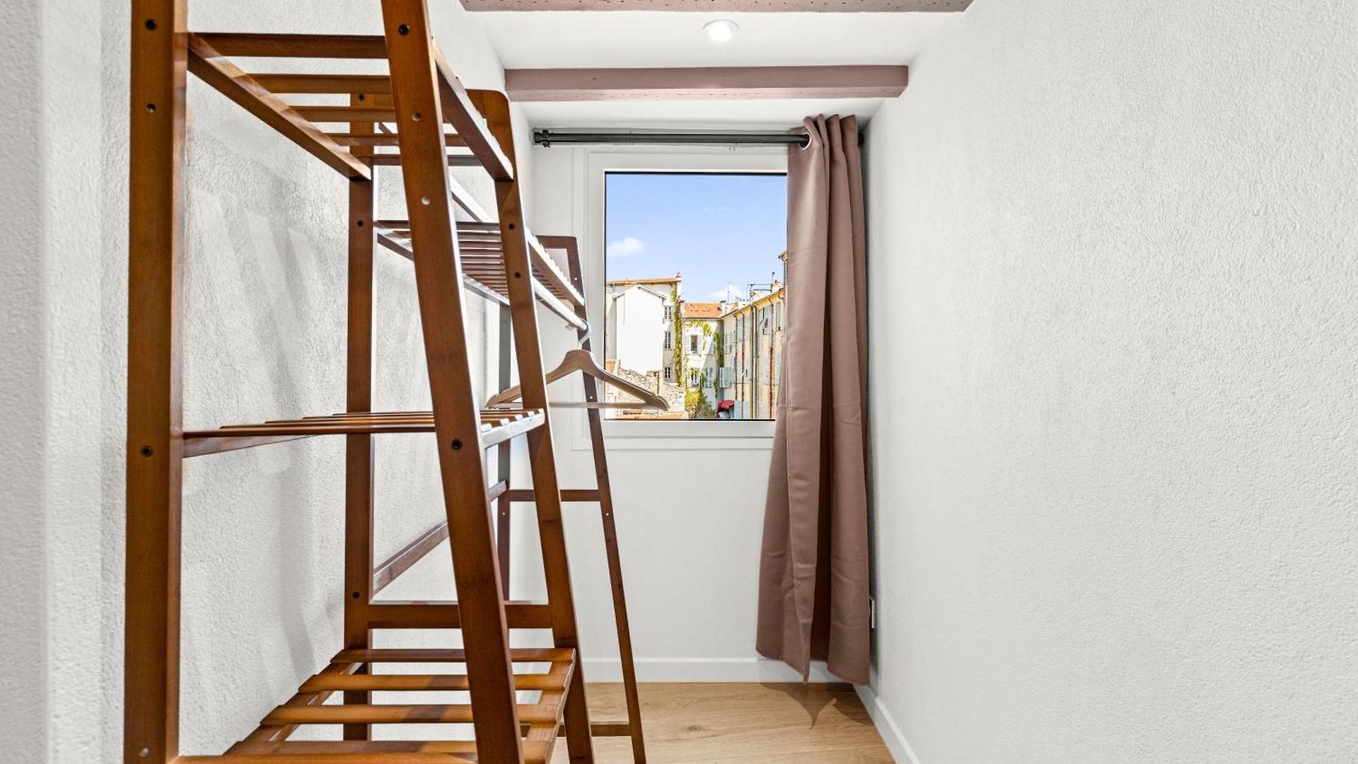 Merveilleux Duplex Centre De Nice, Climatise Et Renove ! * Nice